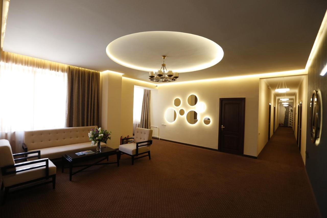 14 Floor Hotel Erevan Exterior foto