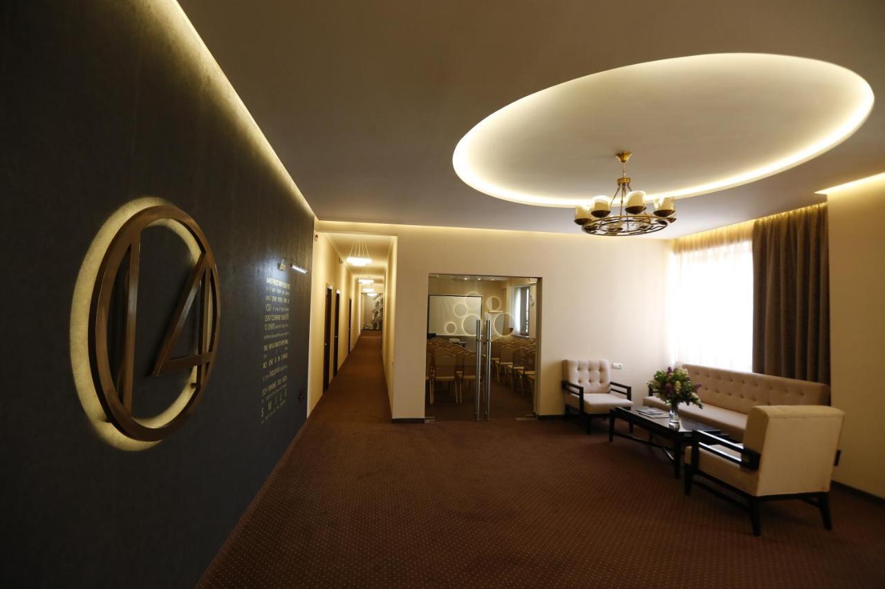 14 Floor Hotel Erevan Exterior foto